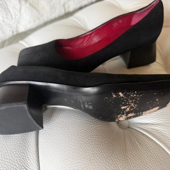 Women's Black Courts - Picture 2 of 3